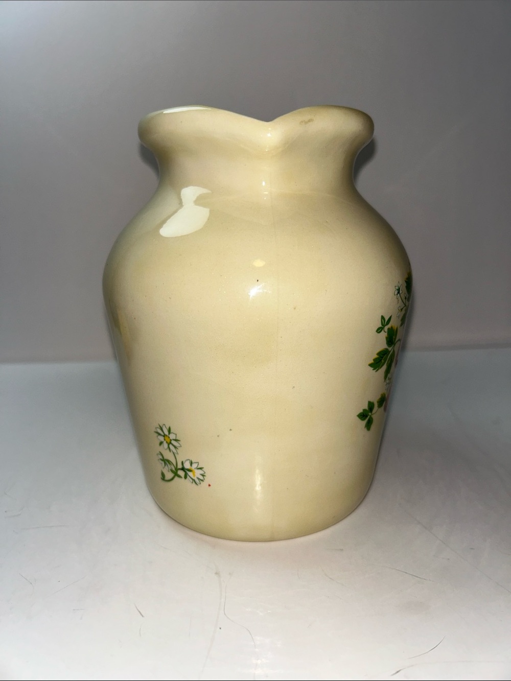 Vintage Unmarked Pottery Strawberry Pattern Ceramic Creamer or Syrup Pitcher - Picture 5 of 15